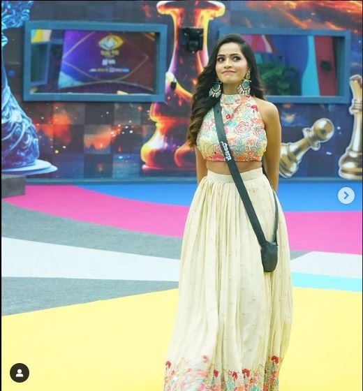 Shobha Shetty: 5 Trendy and Elegant Blouse Designs for Girls