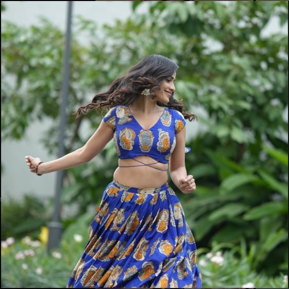 Shobha Shetty: 5 Trendy and Elegant Blouse Designs for Girls